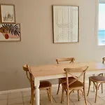 Charming Beachfront Strand Apartment